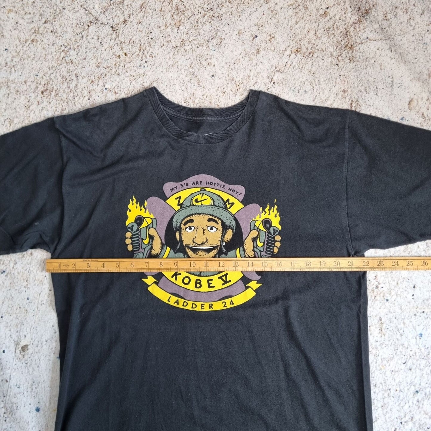 Nike Kobe Bryant V 5 T Shirt Puppet Fireman - Black - Size L