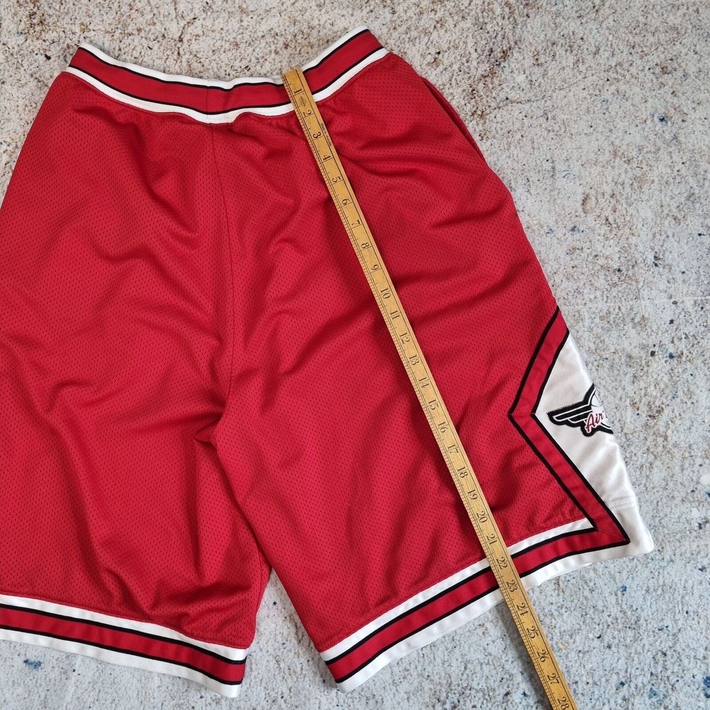 Nike AIR JORDAN BASKETBALL SHORTS WINGS LOGO VINTAGE - Red - Size L