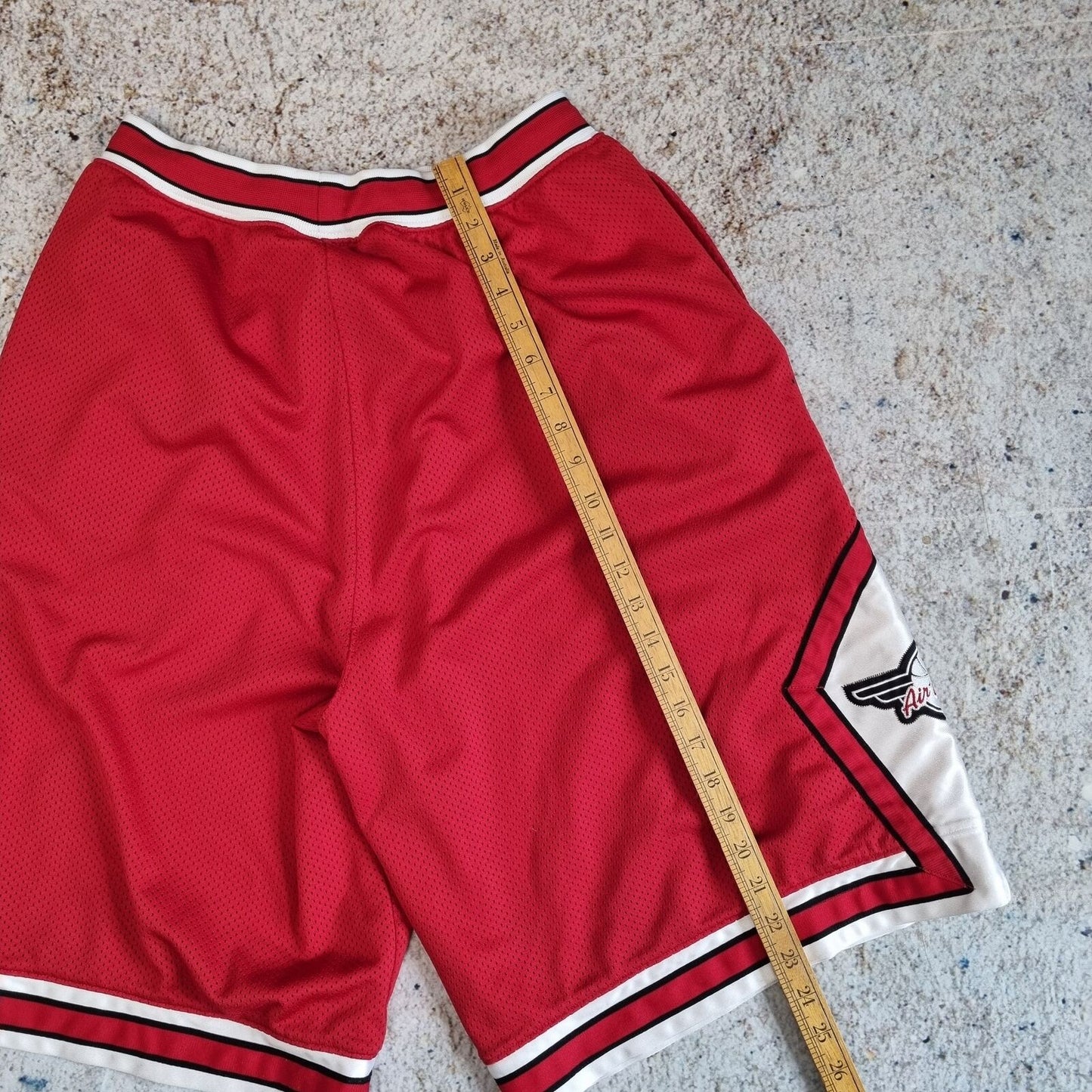 Nike AIR JORDAN BASKETBALL SHORTS WINGS LOGO VINTAGE - Red - Size L