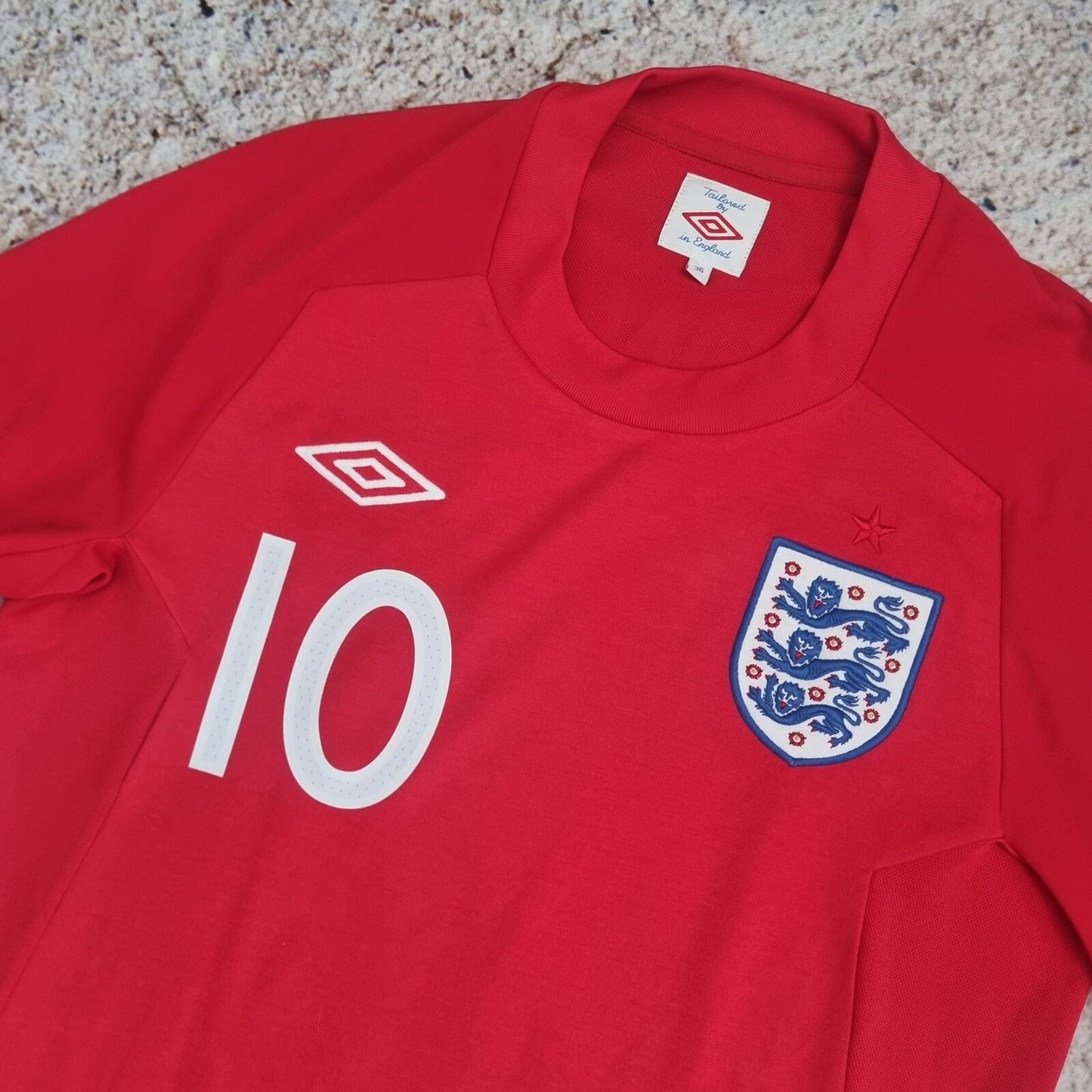 Umbro ENGLAND JERSEY FOOTBALL SHIRT 2002 ROONEY #10 - Red - Size 36