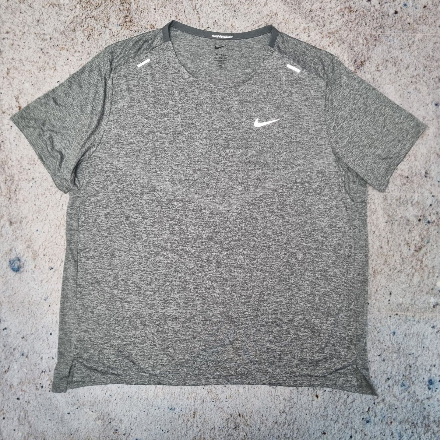 NIKE RUNNING DRI-FIT T-Shirt - Medium - Grey - Miler - Men’s XXL