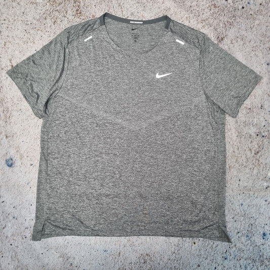 NIKE RUNNING DRI-FIT T-Shirt - Medium - Grey - Miler - Men’s XXL