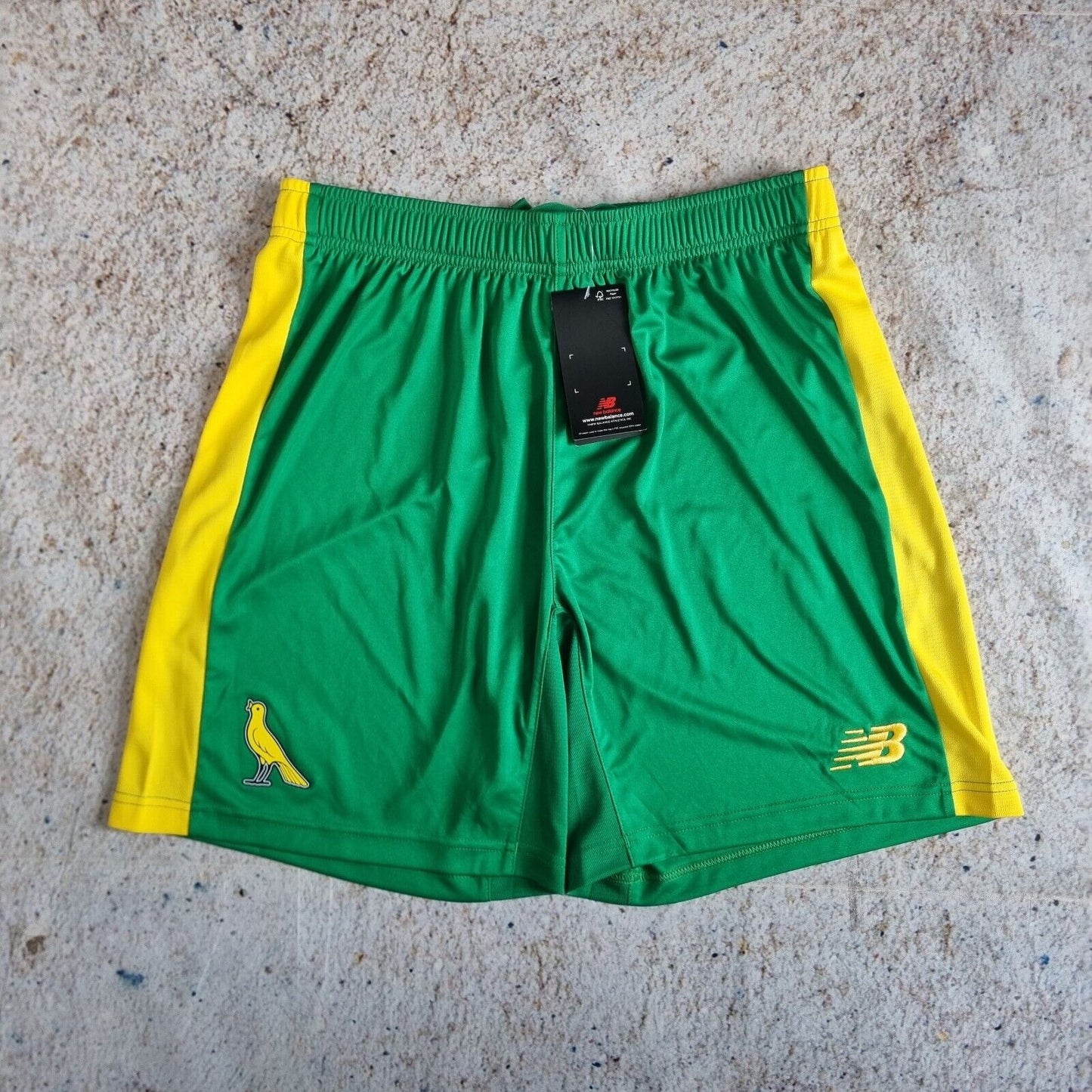 New Balance Men’s Norwich City FC Shorts Green/Yellow Large New