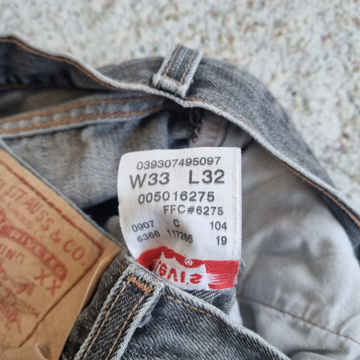 Levi's 501 Jeans Denim Straight Leg Button Fly - Size W32 L32 - Grey