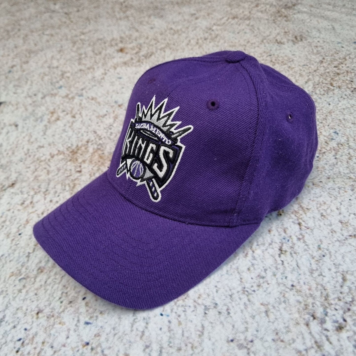 Reebok SACRAMENTO KINGS CAP SNAPBACK NBA RETRO - Purple - One Size