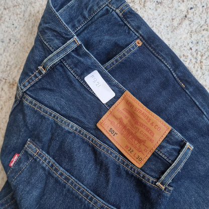 Levi's 501 Jeans Denim Straight Leg Button Fly - Size W32 L31 - Blue
